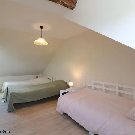 Maison Familiale Au Coeur Du Village Avec Jardin Clos Et Terrasse - Fr-1-497-252 Feriehus