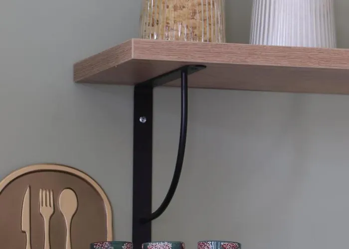 Maison Familiale Au Coeur Du Village Avec Jardin Clos Et Terrasse - Fr-1-497-252