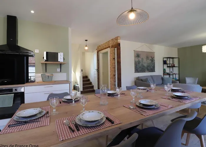 Ferienhaus Maison Familiale Au Coeur Du Village Avec Jardin Clos Et Terrasse - Fr-1-497-252 Le Mêle-sur-Sarthe