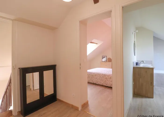 Ferienhaus Maison Familiale Au Coeur Du Village Avec Jardin Clos Et Terrasse - Fr-1-497-252 *