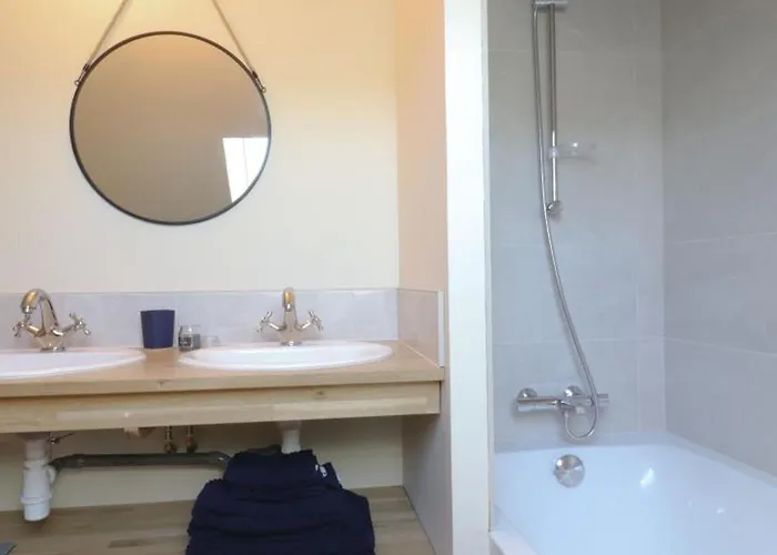 Maison Familiale Au Coeur Du Village Avec Jardin Clos Et Terrasse - Fr-1-497-252 Ferienhaus