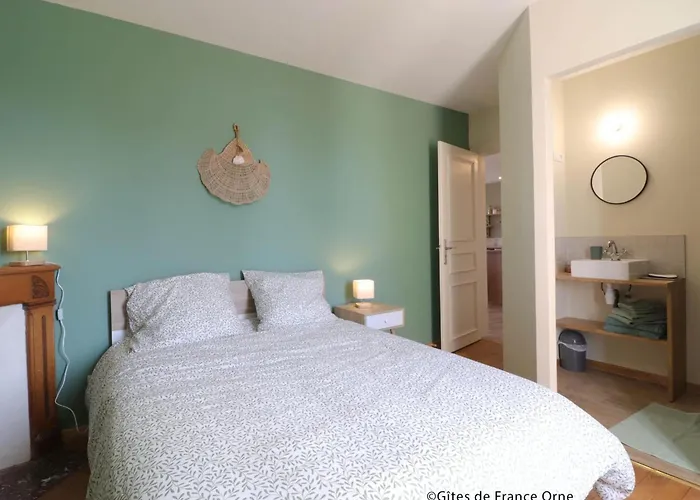 Ferienhaus Maison Familiale Au Coeur Du Village Avec Jardin Clos Et Terrasse - Fr-1-497-252 *