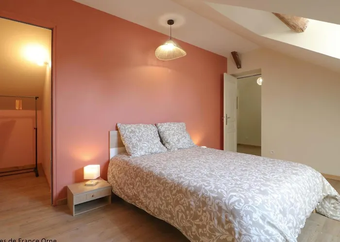 Ferienhaus Maison Familiale Au Coeur Du Village Avec Jardin Clos Et Terrasse - Fr-1-497-252 Le Mêle-sur-Sarthe