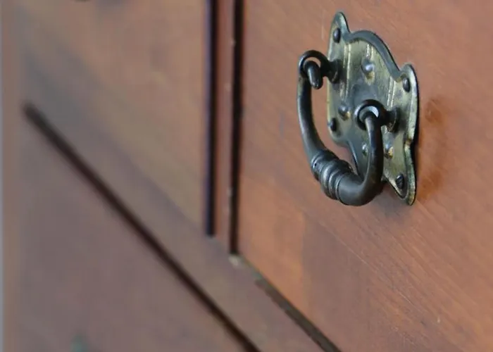 Maison Familiale Au Coeur Du Village Avec Jardin Clos Et Terrasse - Fr-1-497-252